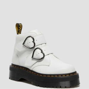 Dr. Martens Devon heart buckle